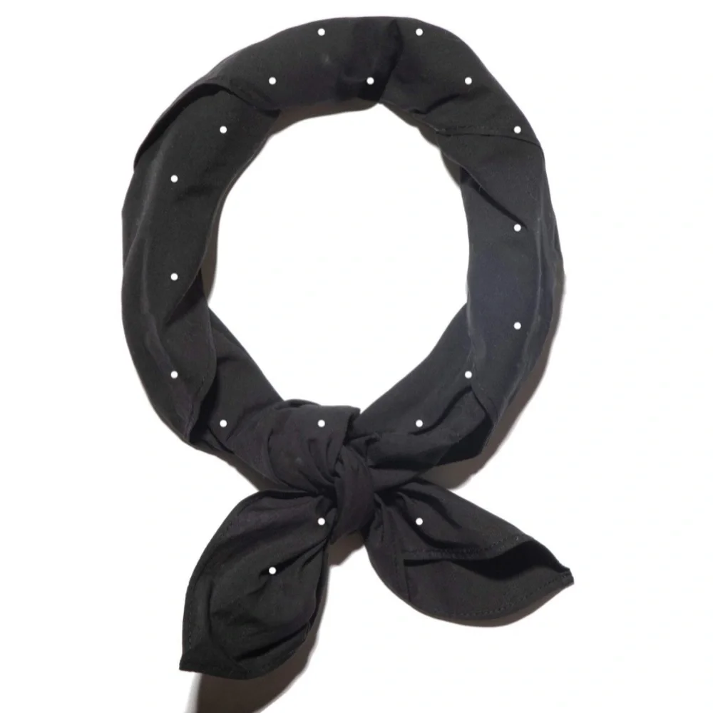 LELE SADOUGHI AUTHENTIC JET & EMBELLISHED HEAT STAMP PEARLS FACE MASK